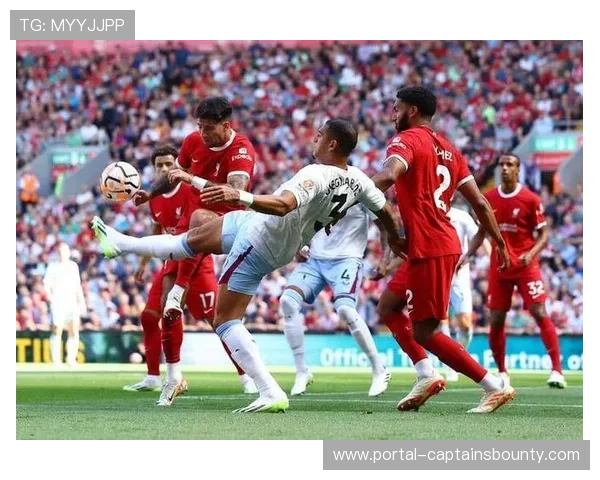 利兹联主场五场不败，法尔克高压逼抢战术持续奏效